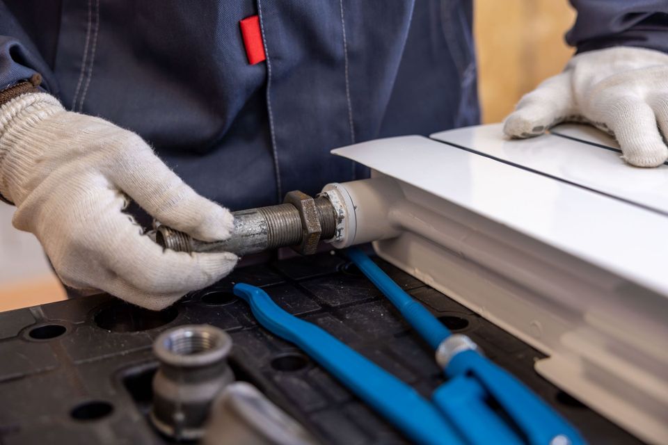 Illustrative radiator connection photograph