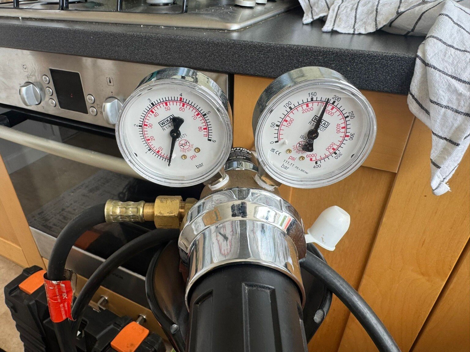 Leak detection testing equipment